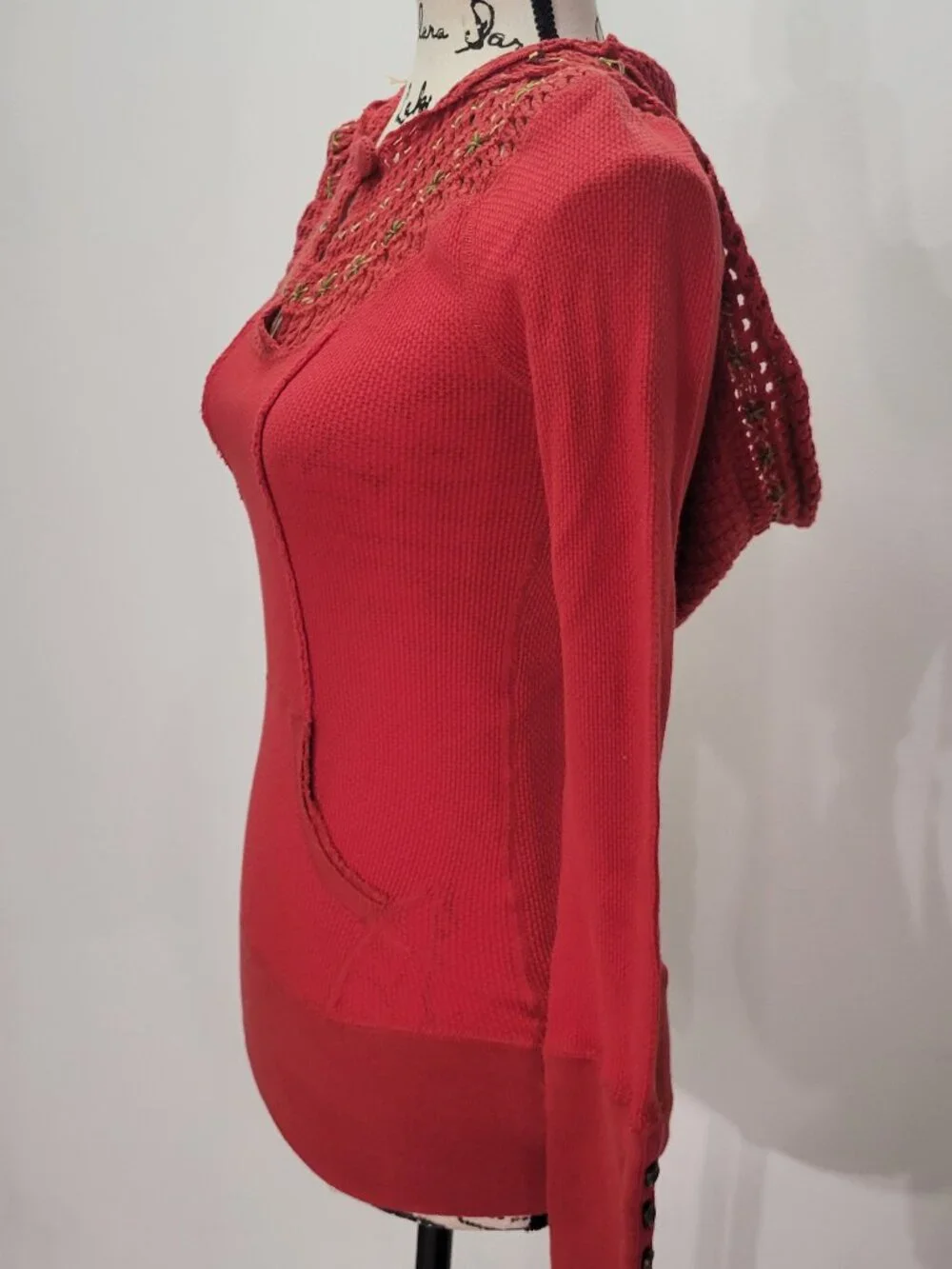 Free People Red Crochet Hood Hoodie Sweater Gold Metallic Snap Cuff Modal Size S
